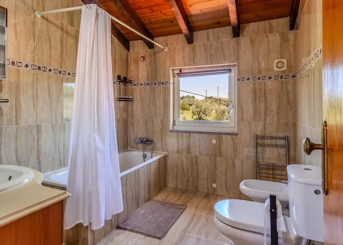 Quinta Dos Covais Al Tábua